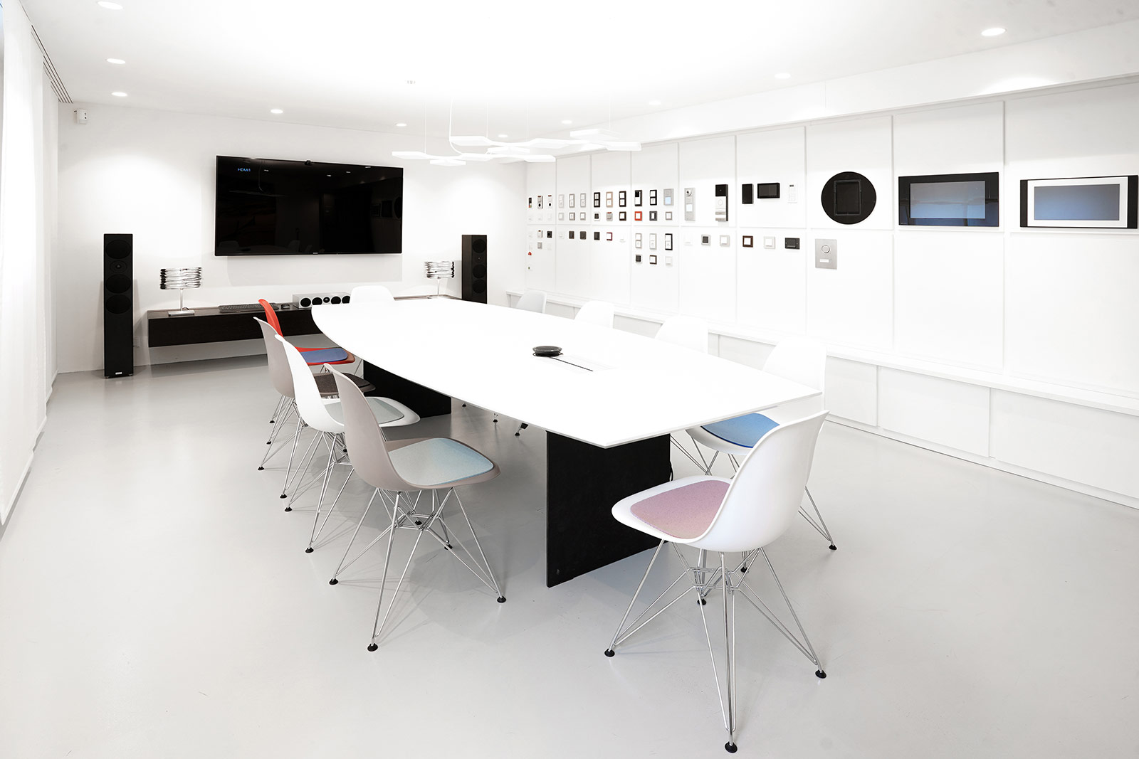 Gira Revox Studio Gira Revox Studio